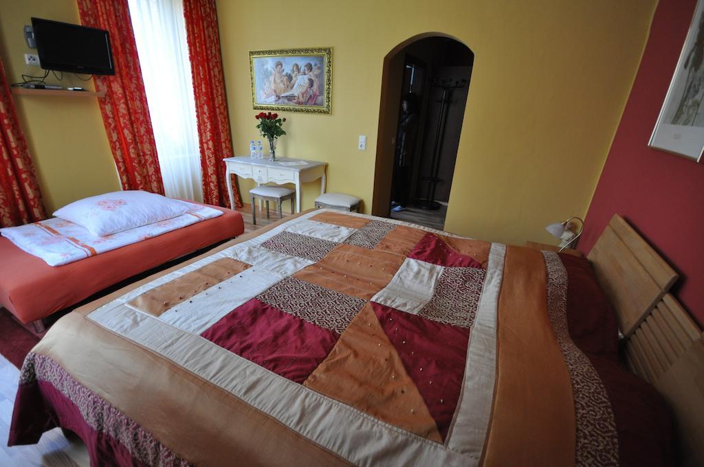 Hotel Restaurant "Athen" Münstermaifeld Kültér fotó