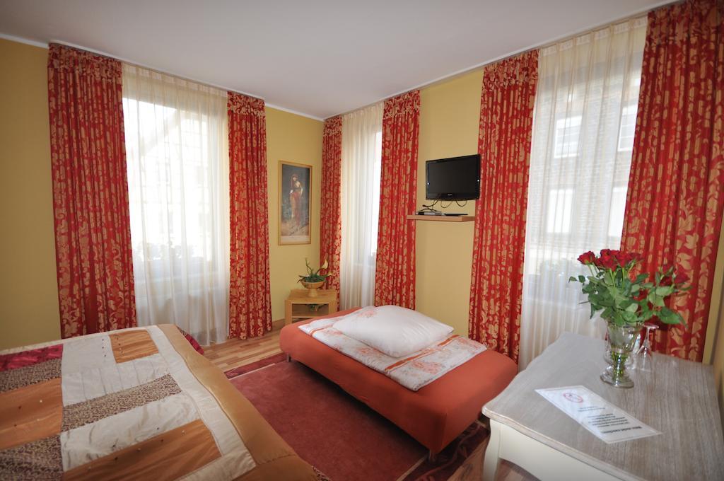 Hotel Restaurant "Athen" Münstermaifeld Kültér fotó